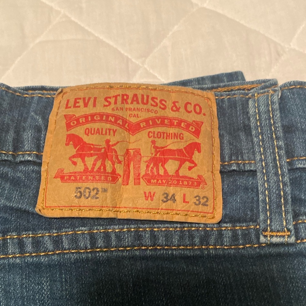 Levi Strauss & Co. 502 Men’s Jeans / 34x32 / Excellent